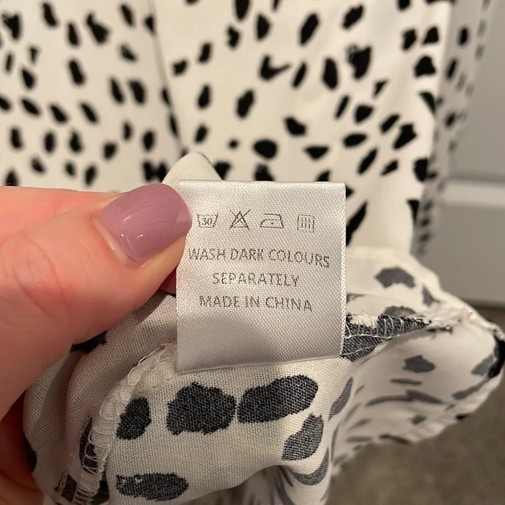 Avanova Women's Leopard Printed Ruffle Hem Long Sleeve Mock Neck Blouses Top - Picture 8 of 12